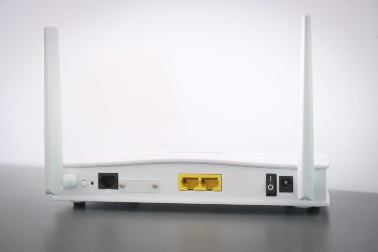 white split type air conditioner